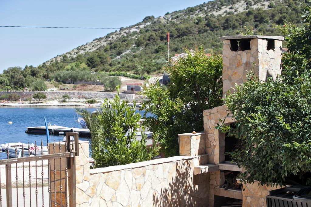 Villa Stana Vinišće Eksteriør bilde