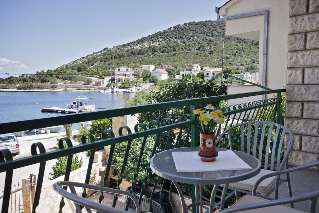 Villa Stana Vinišće Eksteriør bilde