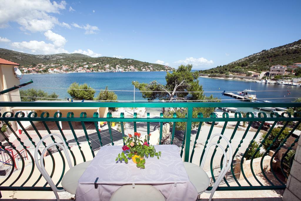 Villa Stana Vinišće Eksteriør bilde